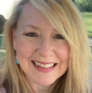 Meet your Posher, Robbin Lynn